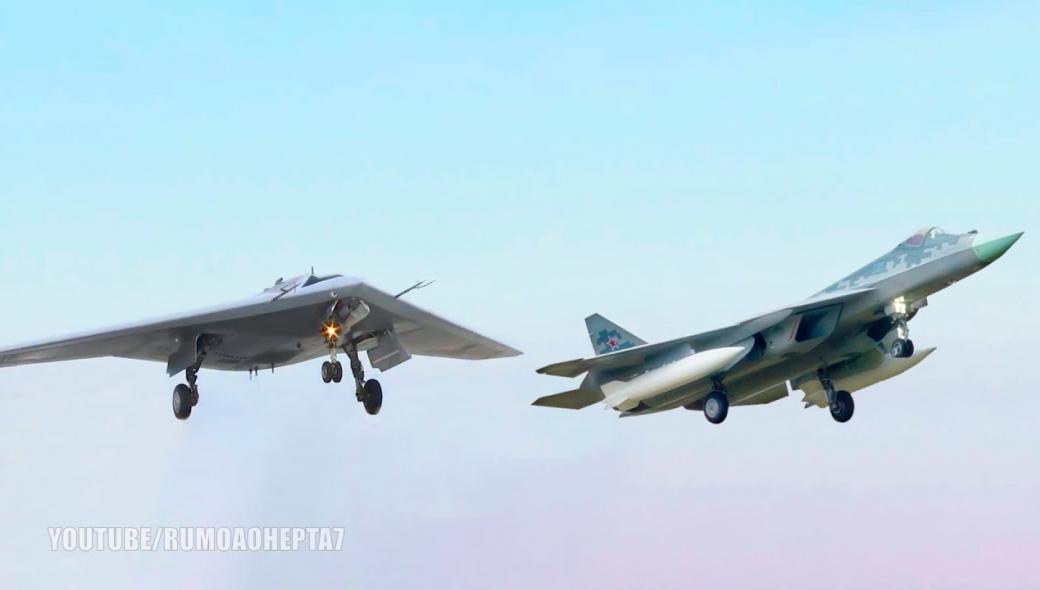 Οι Ρώσοι αναπτύσσουν τα drones S-70 Okhotnik (Hunter) – Θα πετούν μαζί με τα Su-57